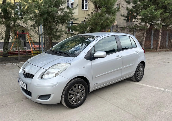 Toyota Yaris cena 23600 przebieg: 164500, rok produkcji 2010 z Racibórz małe 106